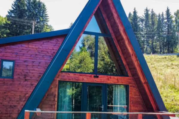 Complex turistic de vânzare – 3 cabane A-frame – Moeciu de Jos, Culoarul Rucăr-Bran