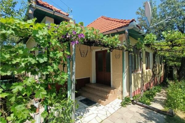 Casa de vânzare la 23 km de Alba-Iulia toate utilitatile