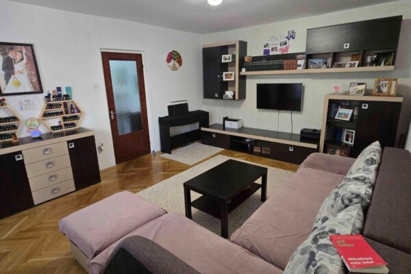 Apartament 2 camere decomandat et 1 foste proprietati