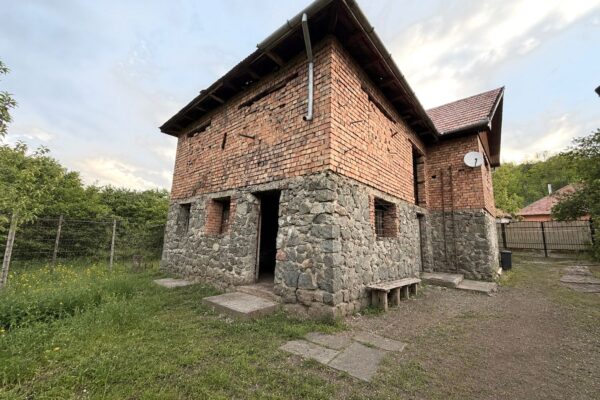 Casa de vânzare la 15 km de Alba-Iulia