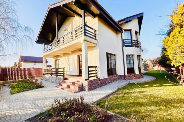 Casa deosebita de vânzare