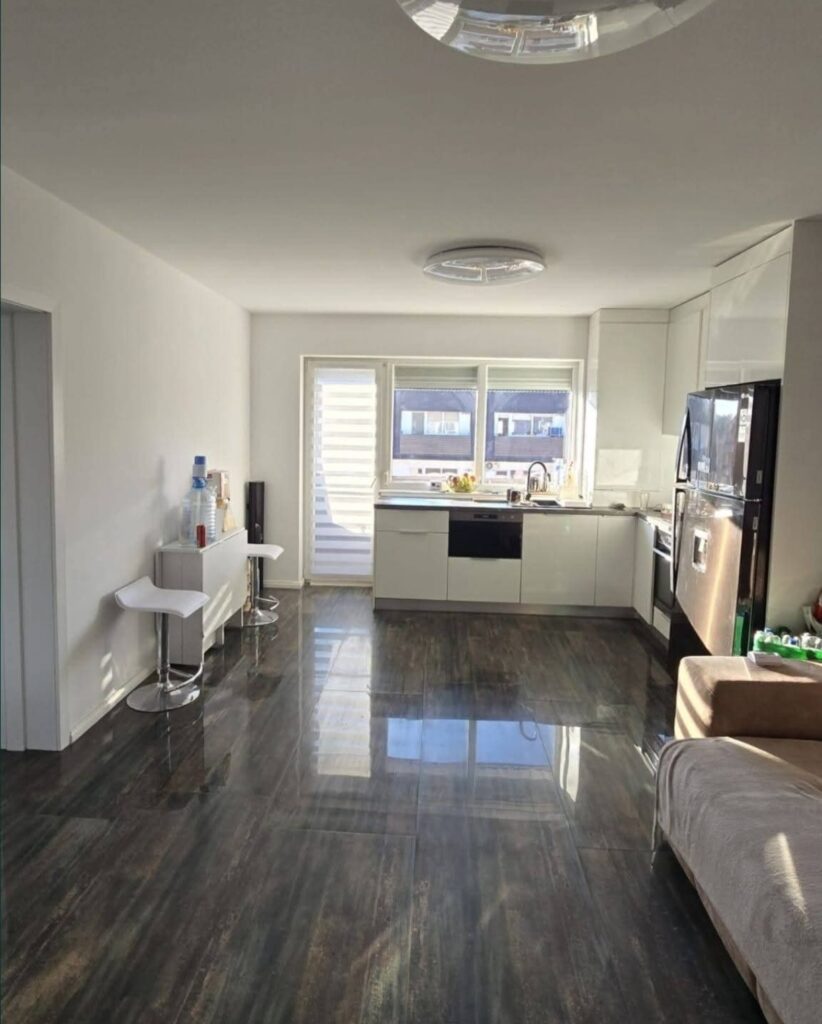 Apartament de vânzare 2 camere + dressing
