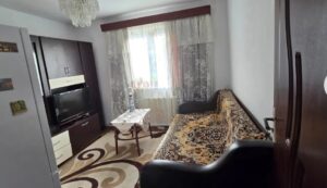 Apartament 3 camere decomandat etaj 3 zona Cetate - foto 4