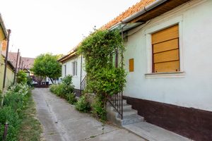 CASĂ DE VÂNZARE ÎN CIUGUD – TEREN 1.103 MP – ACCES LA DOUĂ STRĂZI - foto 4