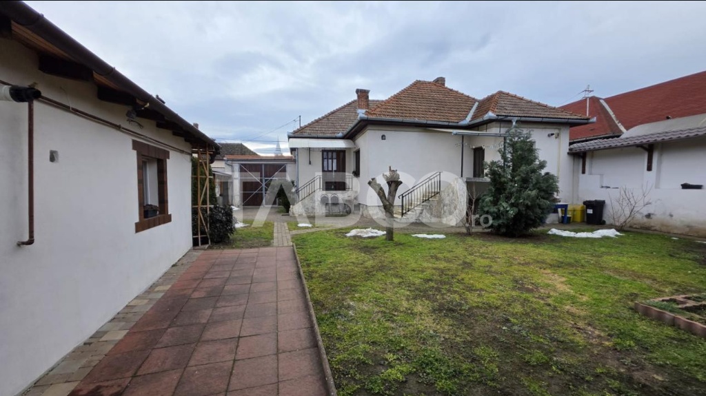 Proprietate de vânzare – două locuințe pe același teren, Sebeș
