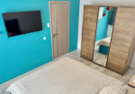 Apartament tip casă cu curte privată 75 mp în Sânpetru | 2 camere | Parcare proprie | Mobilat & utilat complet