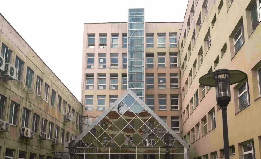 Scandal la Spitalul Judeţean Braşov: Medicii acuză limitarea internărilor. Directorul invocă o neînțelegere, iar ministrul Rogobete intervine