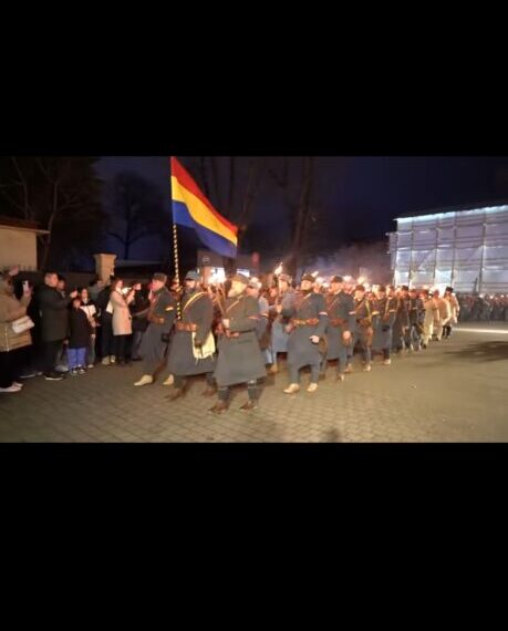 Retragere cu torțe”, eveniment de reconstituire istorică, în încheierea Zilei Naționale a României