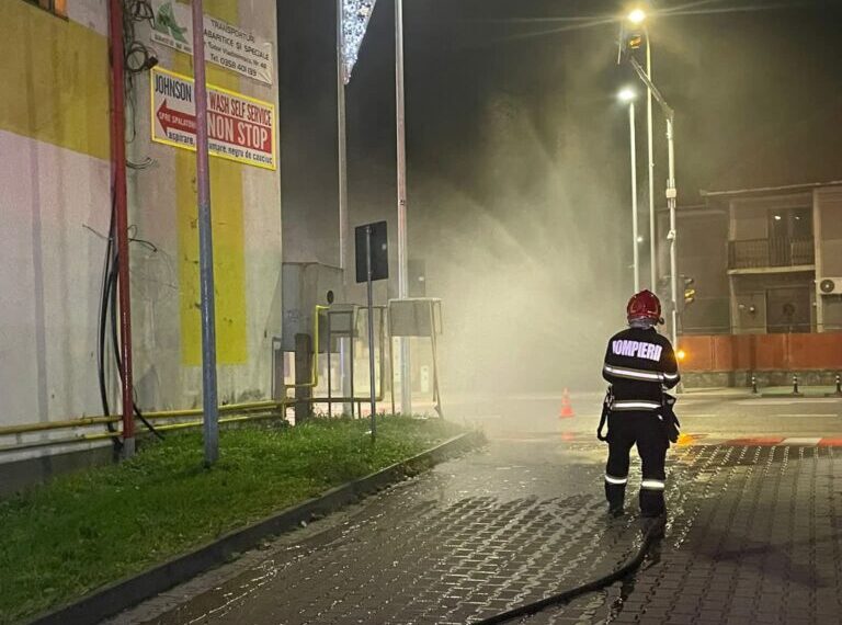 Țeavă de gaz lovită de un autoturism în Alba Iulia