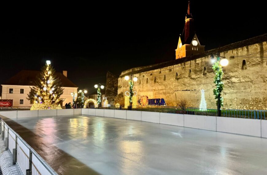 SE DESCHIDE PATINOARUL DIN CODLEA – ASTĂZI, 12 DECEMBRIE 2025