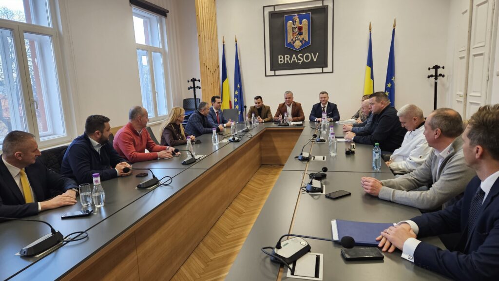 Modernizări ale iluminatului public şi dezvoltării sistemelor de alimentare cu apă, canalizare și epurare a apelor uzate. post thumbnail image