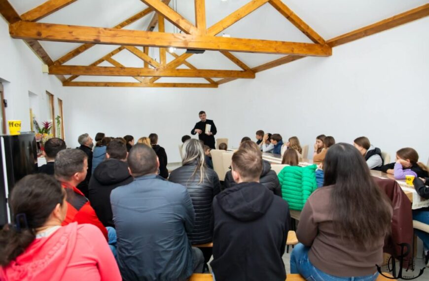 Despre familie în lumina Sfintelor Scripturi. Moment catehetic în parohia Acmariu