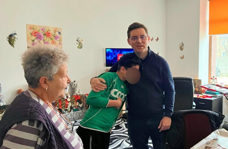 Victor Negrescu a relansat campania socială „Culori de Primăvară” la Săcele