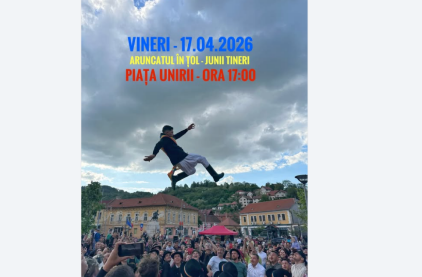 Junii Brașovului vă invită mâine, 17.04.2026, la “Aruncatul în țol”, un ritual de mândrie și bărbăție, păstrat cu sfințenie în Piața Unirii.