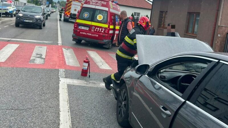 Tamponare între două mașini în Municipiul Sebeș