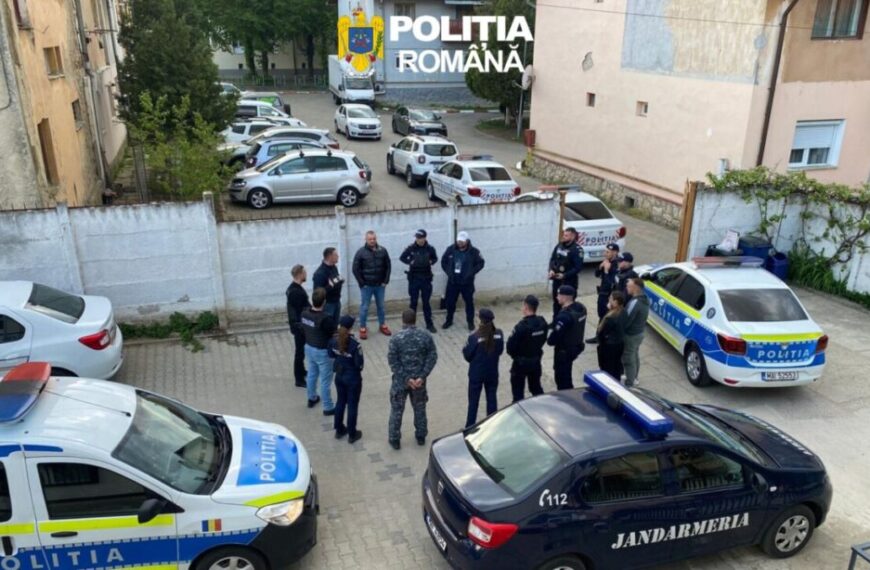 Acțiune a polițiștilor în Cugir: Amenzi de peste 1200 lei, 15 persoane conduse la Poliție