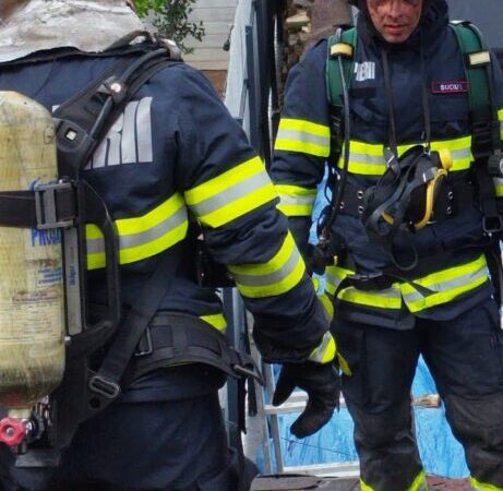 Incendiu la o anexă gospodărească din Petrești