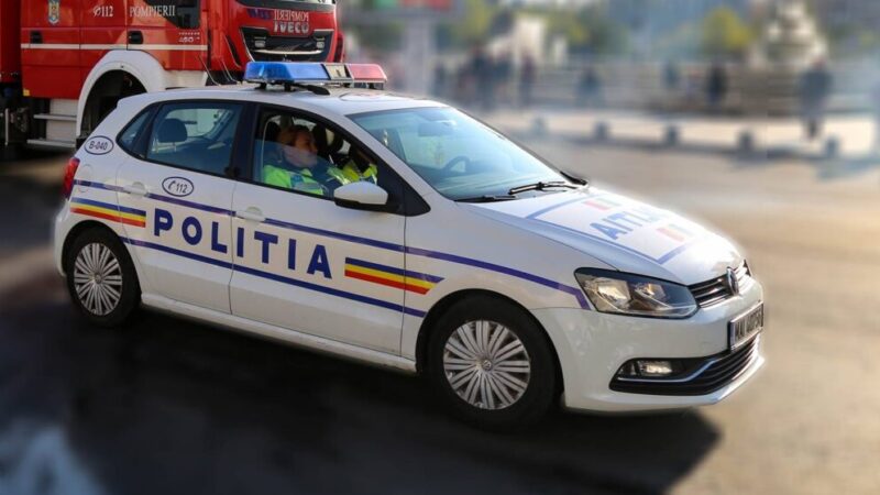 A furat mașina părinților, și s-a plimbat cu ea prin Șibot. Minor în vârstă de 12 ani, cercetat de polițiști