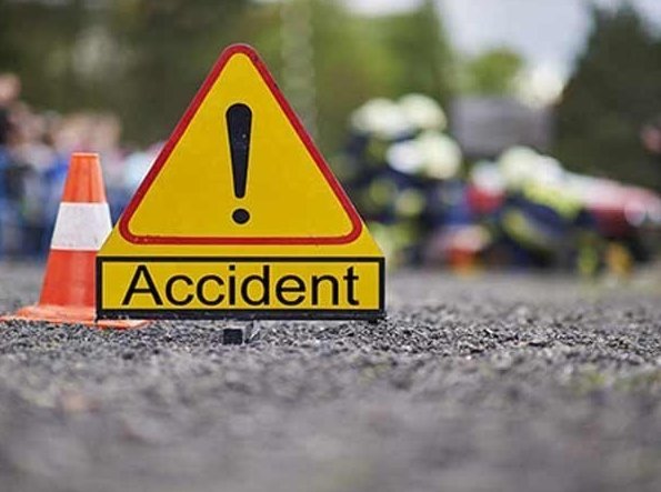 Accident rutier pe DN64: circulație restricționată