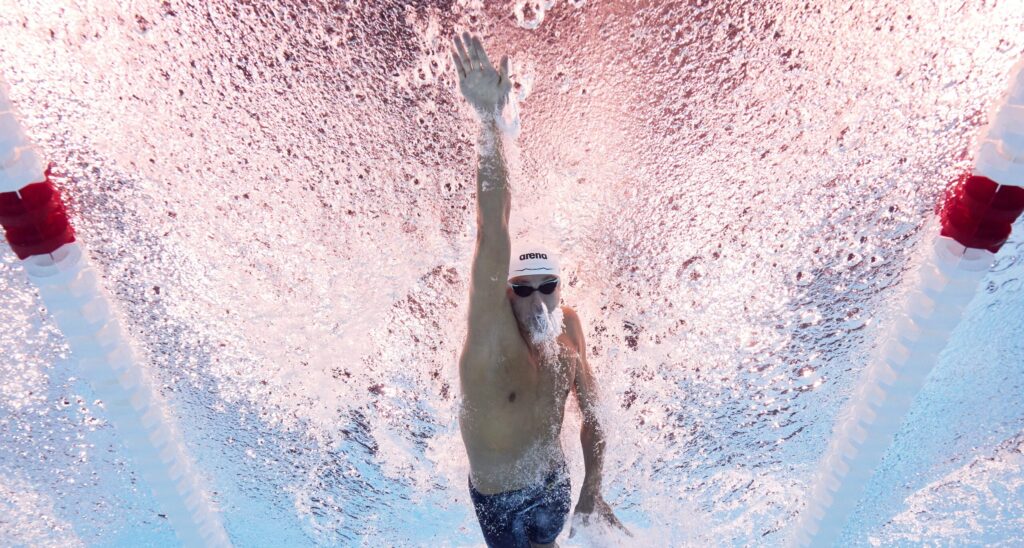 David Popovici se pregătește pentru finala de 200 m liber
