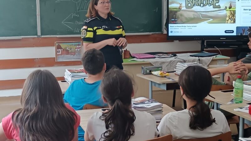 Elevi și profesori implicați în prevenirea violenței