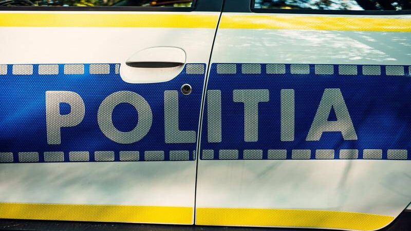 Aproape 30 de autovehicule verificate și amenzi de peste 3400 lei, în urma unei acțiuni a polițiștilor în Zlatna