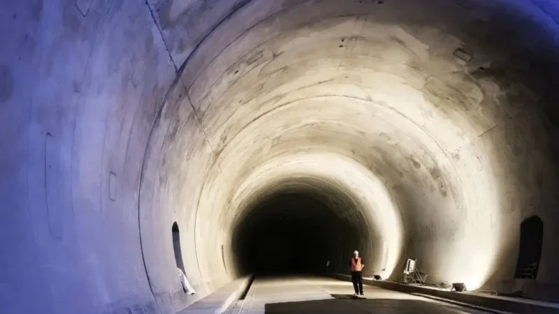 Tunelul Homorod: O Poveste De Succes a Infrastructurii Feroviare Romanesti