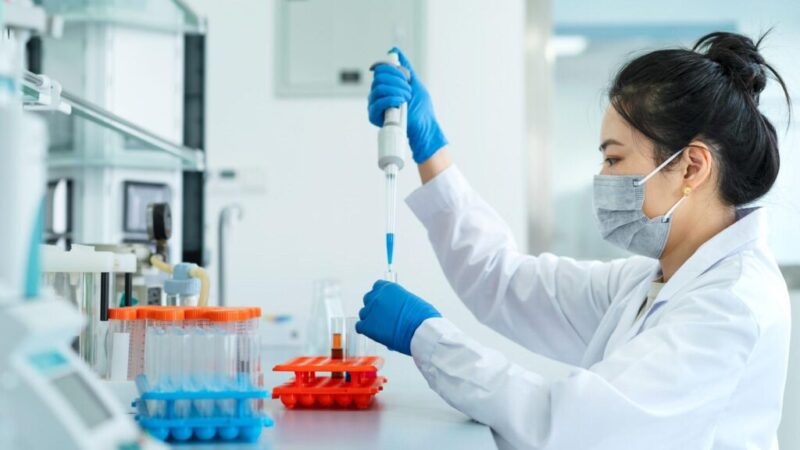 Vaccin revoluționar conceput de inteligența artificială