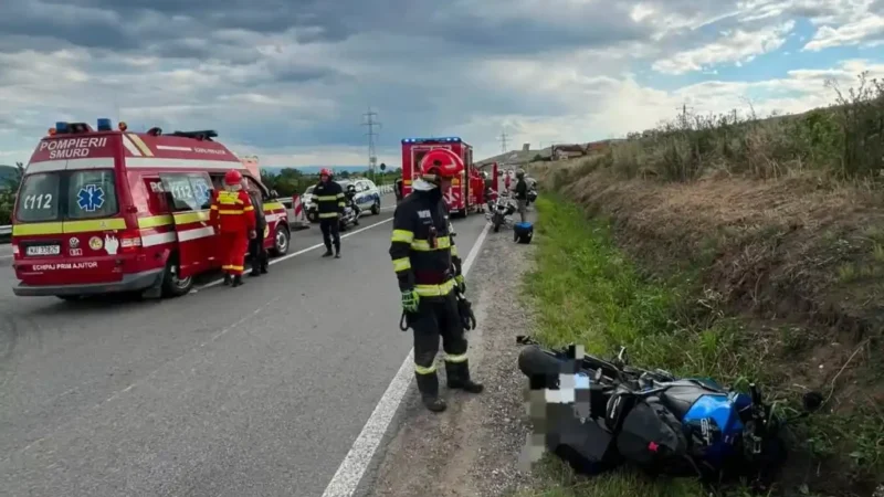 ACCIDENT RUTIER GRAV PE DN 1 ÎN ALBA: IMPACT ÎNTRE DOUĂ MOTOCICLETE ȘI O MAȘINĂ ÎN SENSUL GIRATORIU DE LA SÂNTIMBRU
