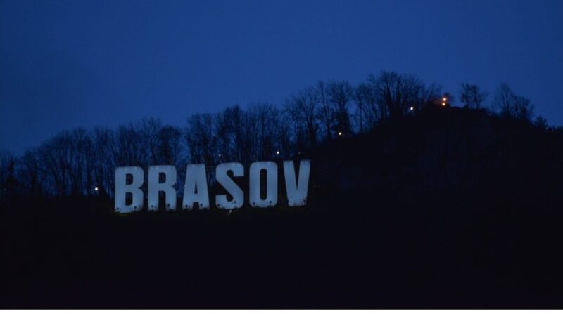 Brașovul marchează 25 de ani de activitate studențească: Literele de pe Tâmpa vor străluci în albastru