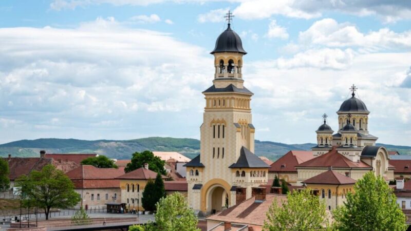 Vineri, 3 iulie 2026: Slujbă de priveghere la Catedrala Arhiepiscopală din Alba Iulia