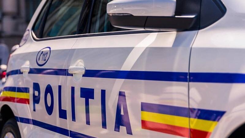 Patru bărbați cercetați pentru camătă și șantaj