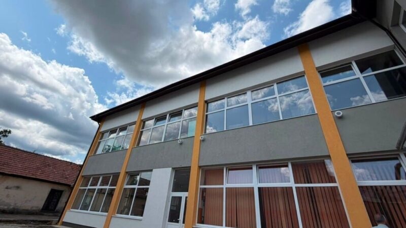 Primăria a recepționat lucrările de modernizare la Liceul Tehnologic ‘Dorin Pavel’