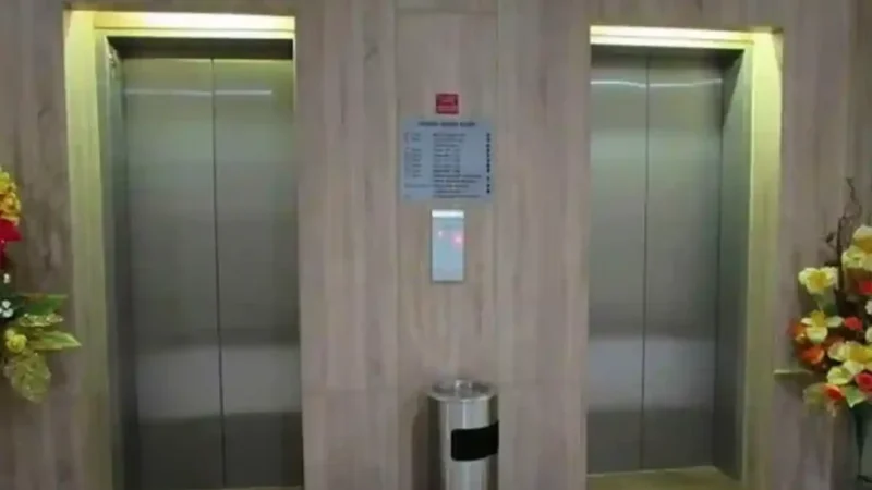 Programul „Lift pentru viață” aduce ascensoare în două blocuri din fiecare municipiu reședință de județ
