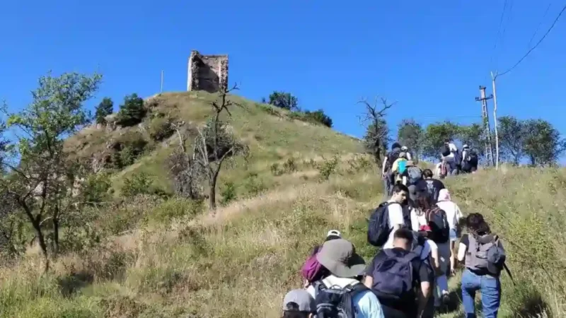 Studenții UAB participă la un concurs de orientare turistică și vizite de studiu în Țara Hațegului între 20-22 iulie 2026