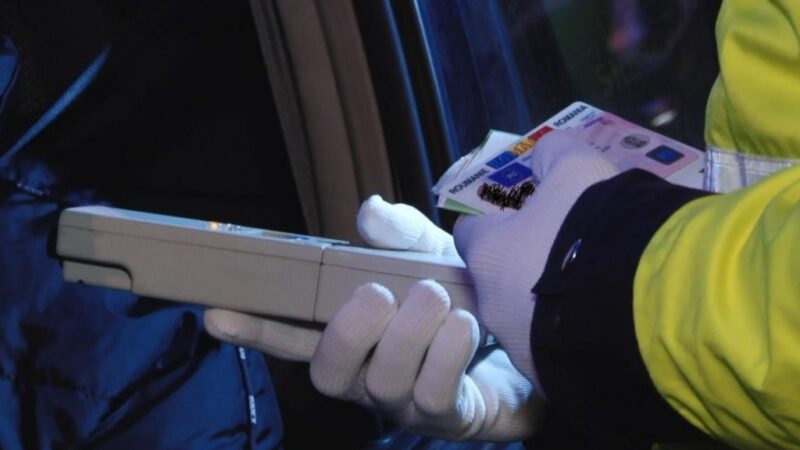 Tânăr din Șona depistat de polițiști conducând sub influența alcoolului, acum este sub anchetă