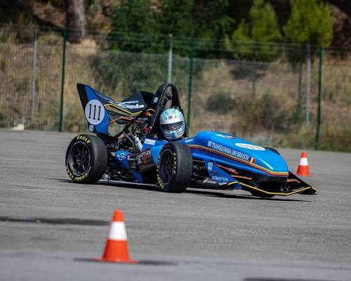 Universitatea Transilvania intenționează să dezvolte o pistă de testare pentru vehiculele BlueStreamline create de studenți