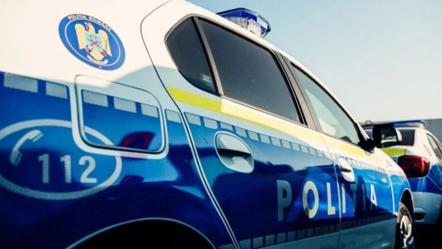 VIDEO Haos pe DN1 la Bușteni provocat de un șofer de tir aflat sub influența alcoolului. A ignorat semnalele poliției și a lovit o autospecială