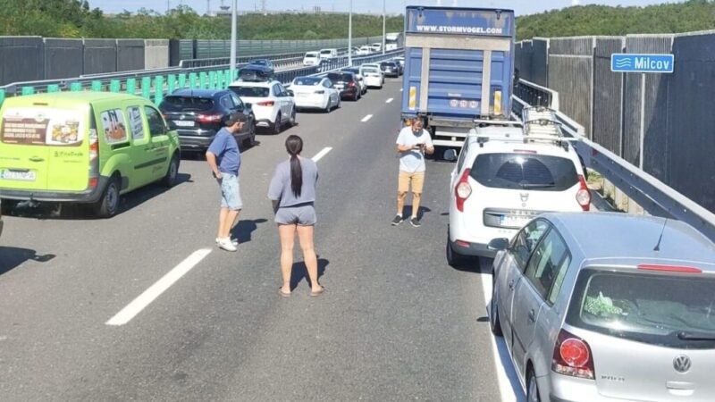 Accident pe Drumul Expres: Tir lovit autoturism