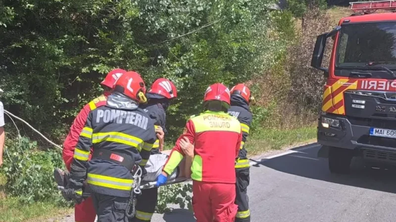 Actualizare foto | Impact între motocicletă și autoturism pe DN 75 la Lupșa