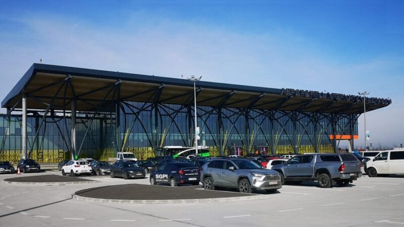 Aeroportul Internațional Brașov își revizuiește „harta sălbăticiunilor”. Un studiu dedicat va supraveghea fauna din vecinătatea pistei