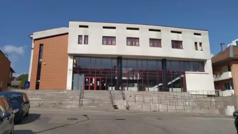 Aproape 150 de produse de lux confiscate în urma unei percheziții: Sistem de evidență în caiete. Cazul din Munții Apuseni ajunge în instanță