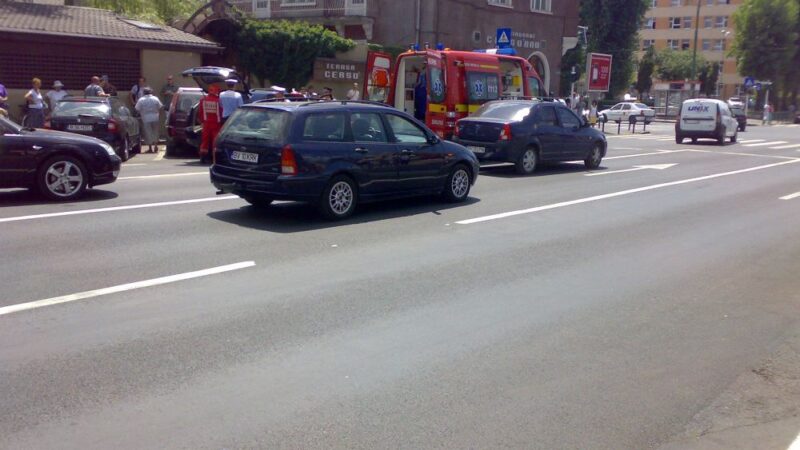 Coliziune rutieră în apropierea Ceasului Rău