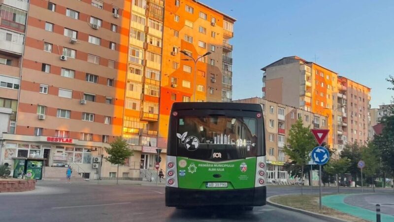 Compania municipală de transport din Alba Iulia a primit licența ARR pentru transportul public