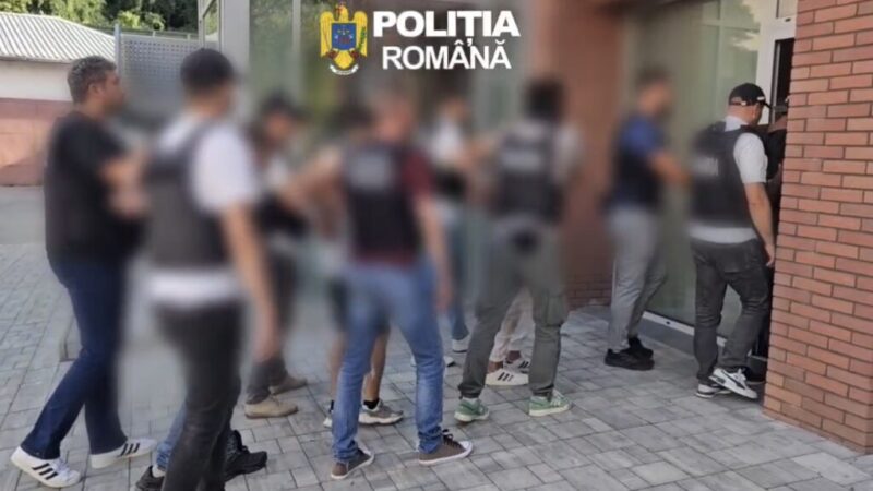 Conflictul dintre pacienți de la Maternitatea Brașov a escaladat într-o confruntare cu poliția