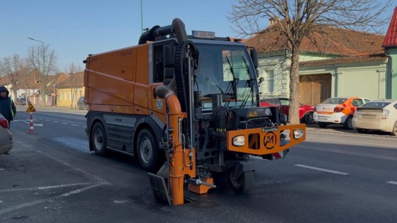 Curățarea săptămânală a gurilor de canalizare din Brașov: Intervențiile Companiei Apa