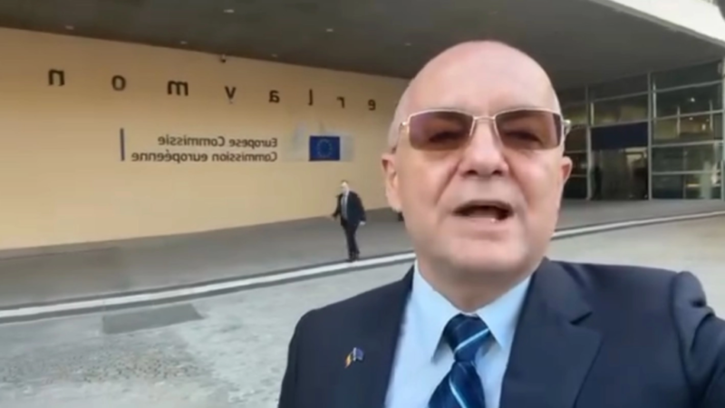 Emil Boc solicită reglementarea rapidă a rețelelor sociale după agresiunea asupra ambulanței: „Se propagă diverse absurdități și incitări la violență”