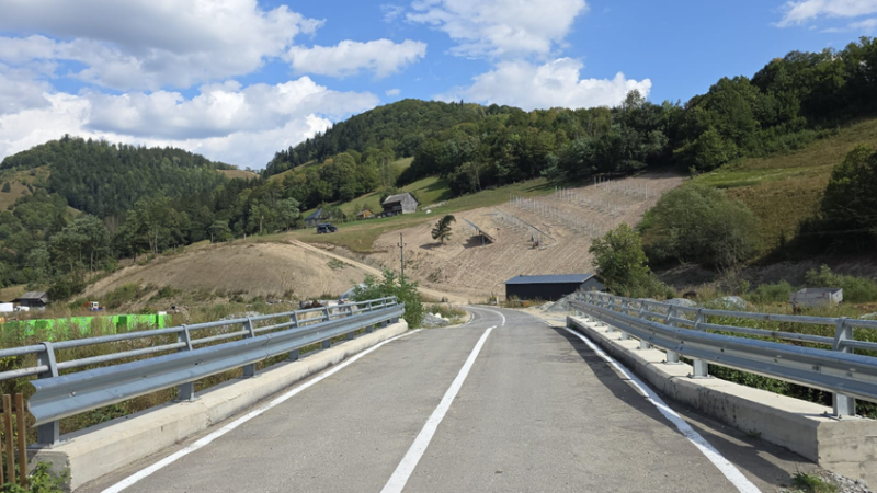 Ciuruleasa investește în energie verde: parc fotovoltaic de 155,8 kWp, aflat în execuție. Primăria pregătește și un proiect pentru stocarea energiei