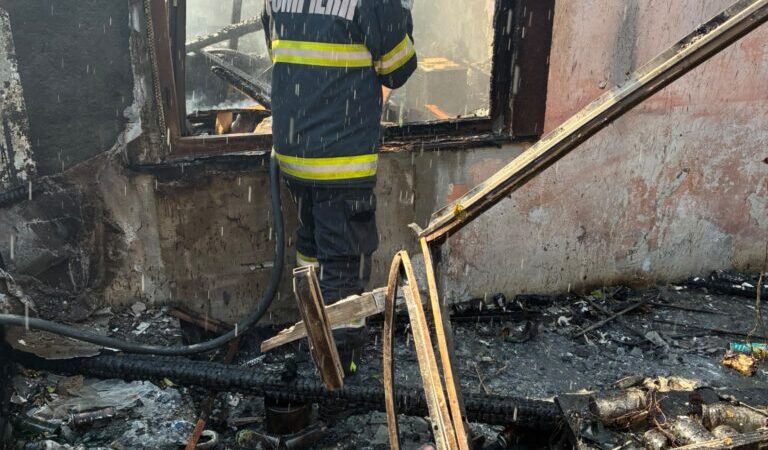 Incendiu devastator în Cârcea