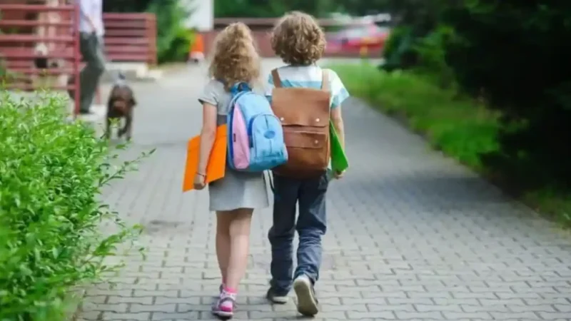 Începutul școlii în septembrie: Detalii despre vacanțe și examenele naționale din anul școlar 2026-2027
